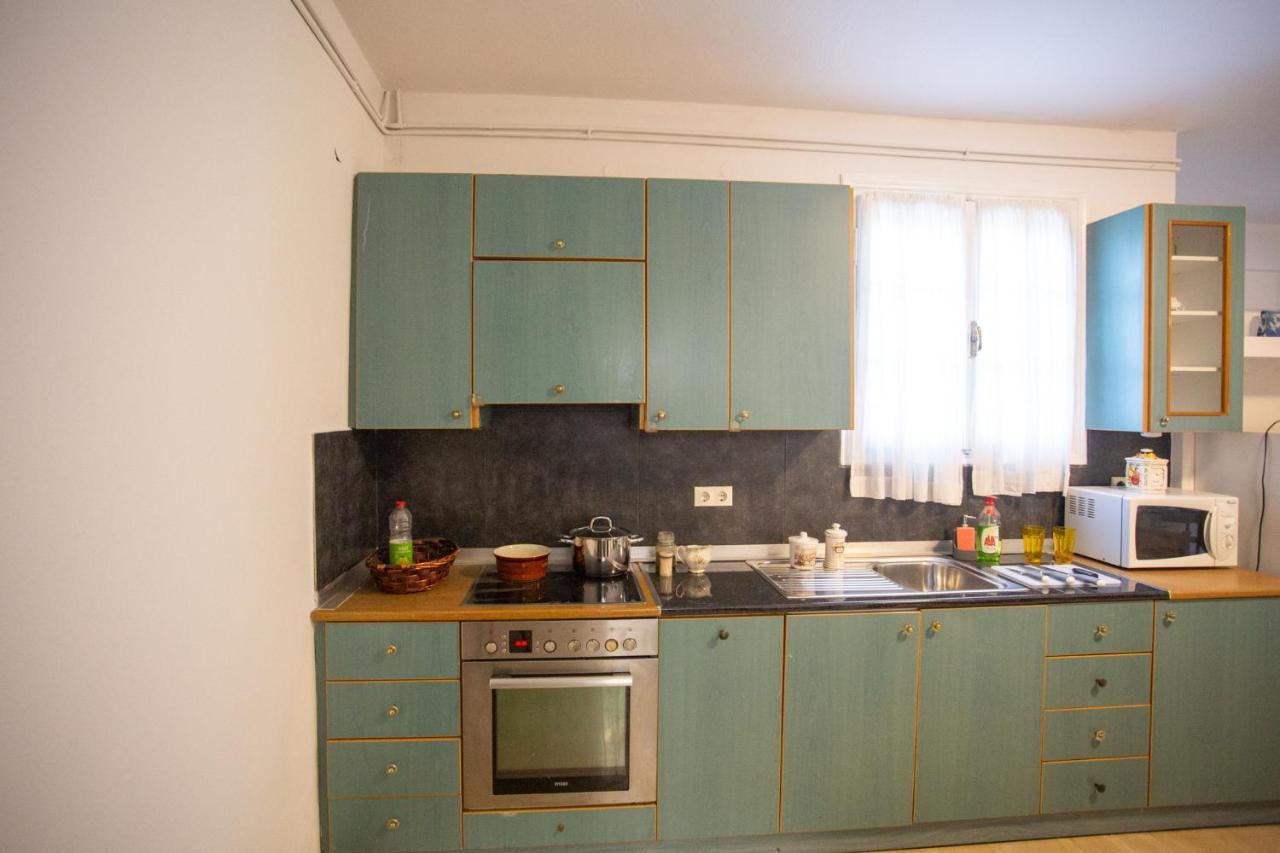 Traditional Villa Appartment With Garden, Also For Gatherings ,15 Minutes From Thessaloniki Airport Exterior photo