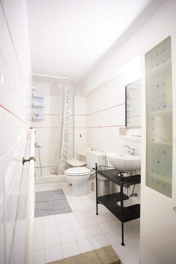 Traditional Villa Appartment With Garden, Also For Gatherings ,15 Minutes From Thessaloniki Airport Exterior photo