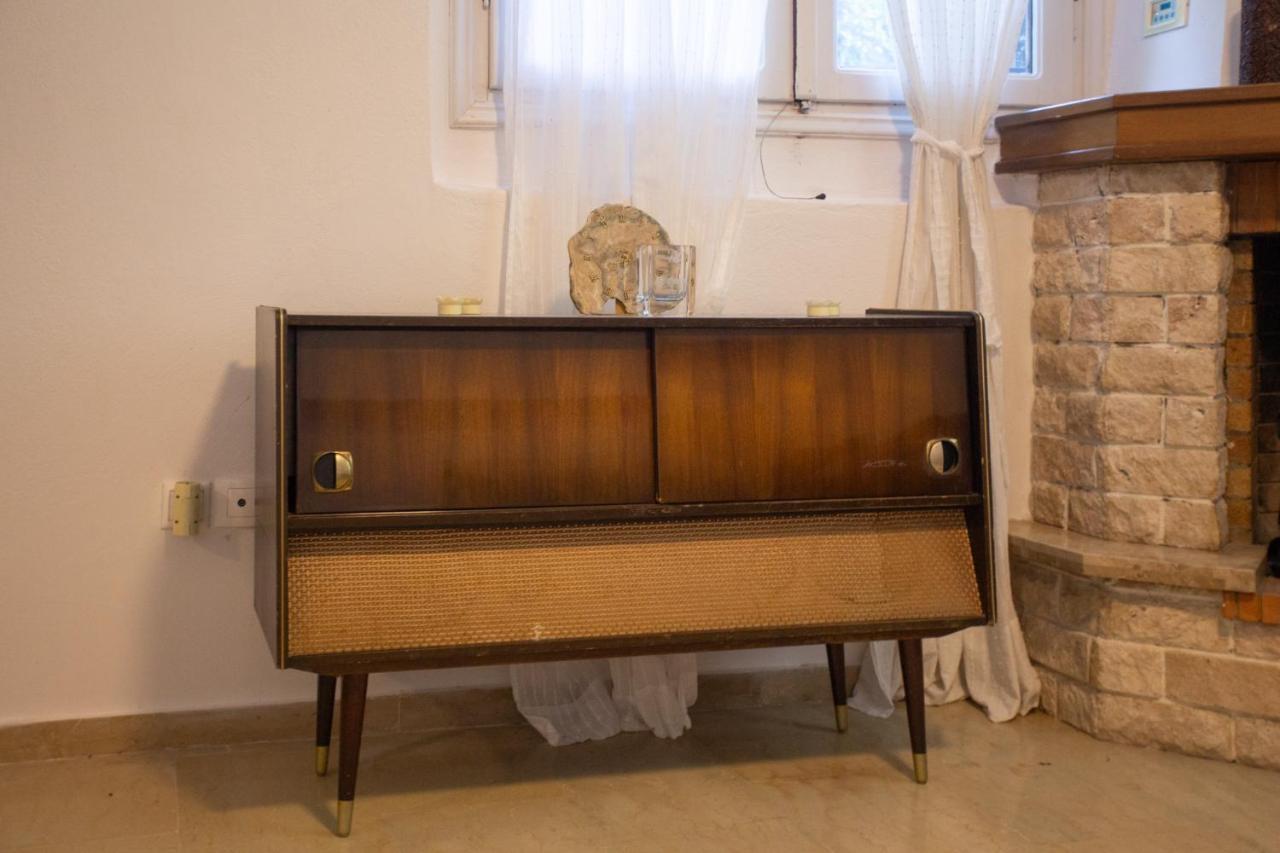 Traditional Villa Appartment With Garden, Also For Gatherings ,15 Minutes From Thessaloniki Airport Exterior photo